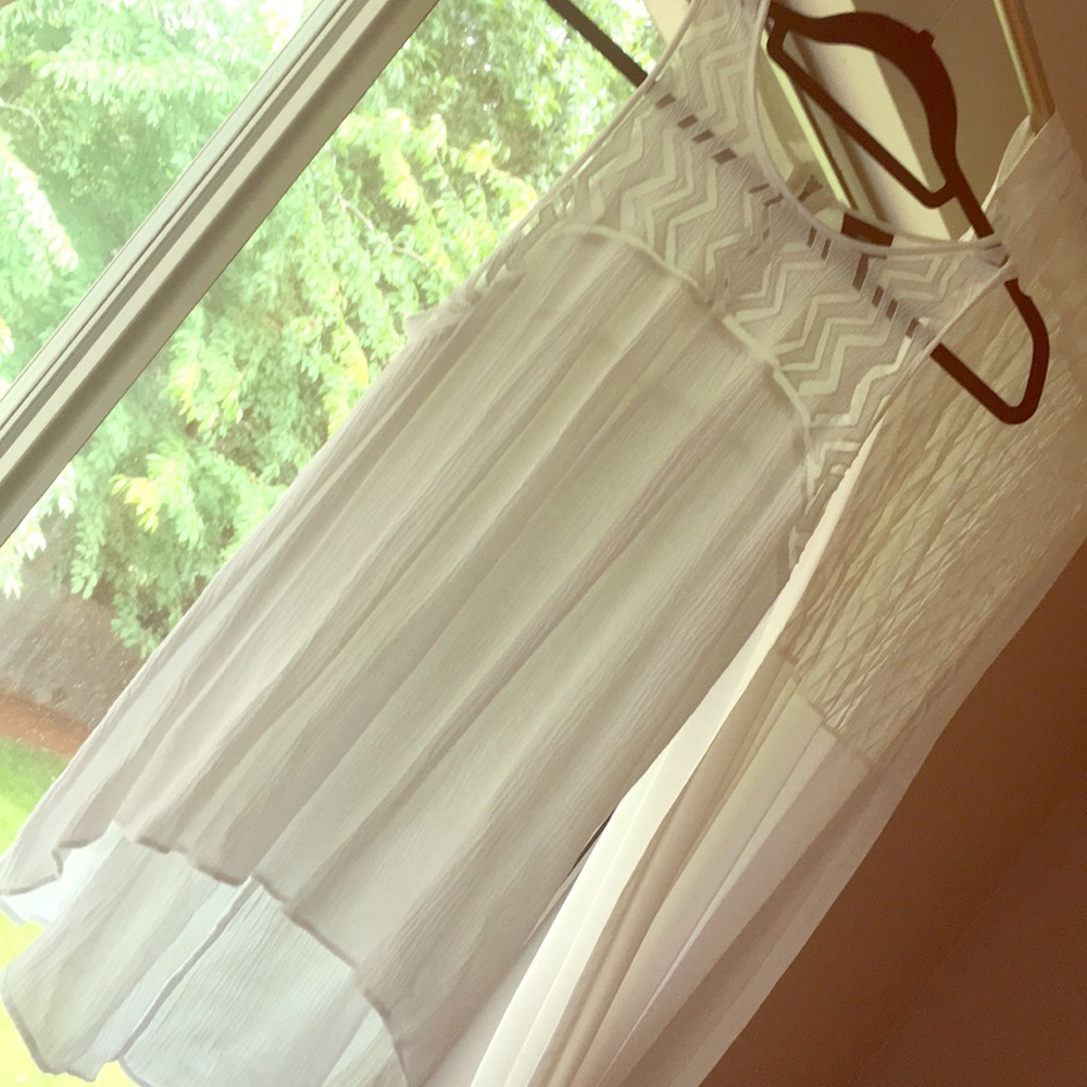 White tunic tank top by Mossimo, L